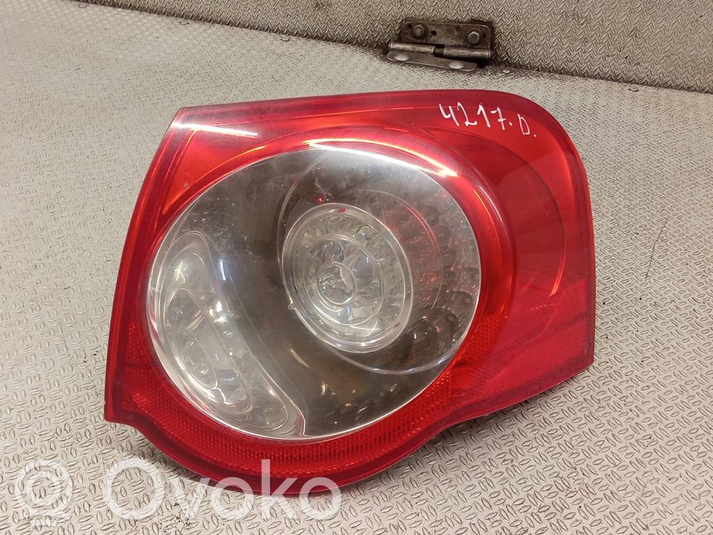 Volkswagen PASSAT B6 Lampă spate în caroserie 
