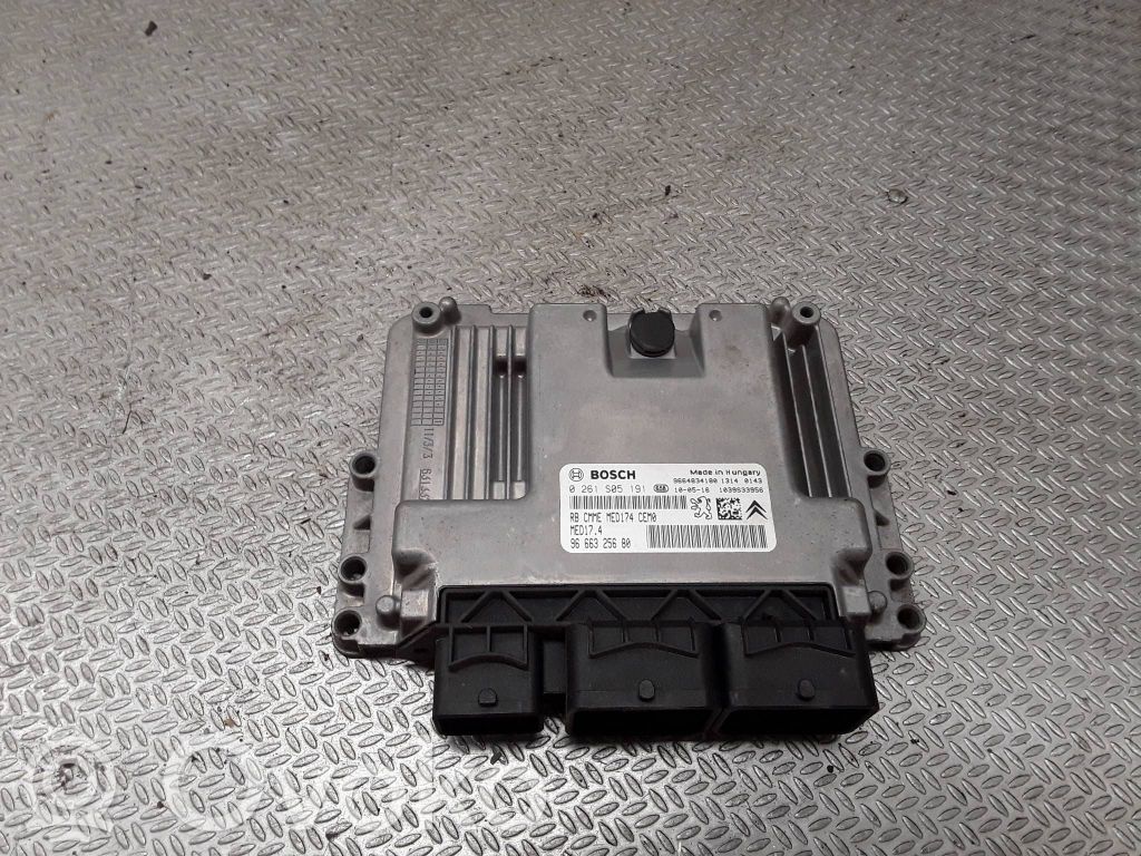 Citroen DS3 Engine control unit/module 