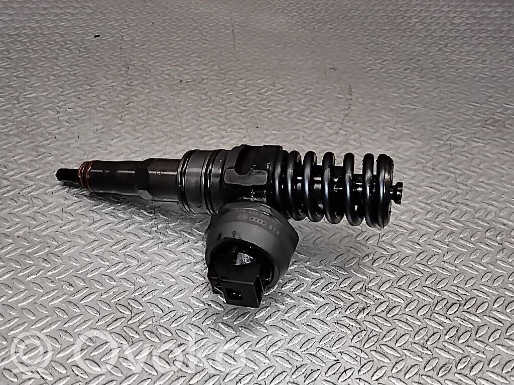 Injektor Einspritzdüse   038130073AG
