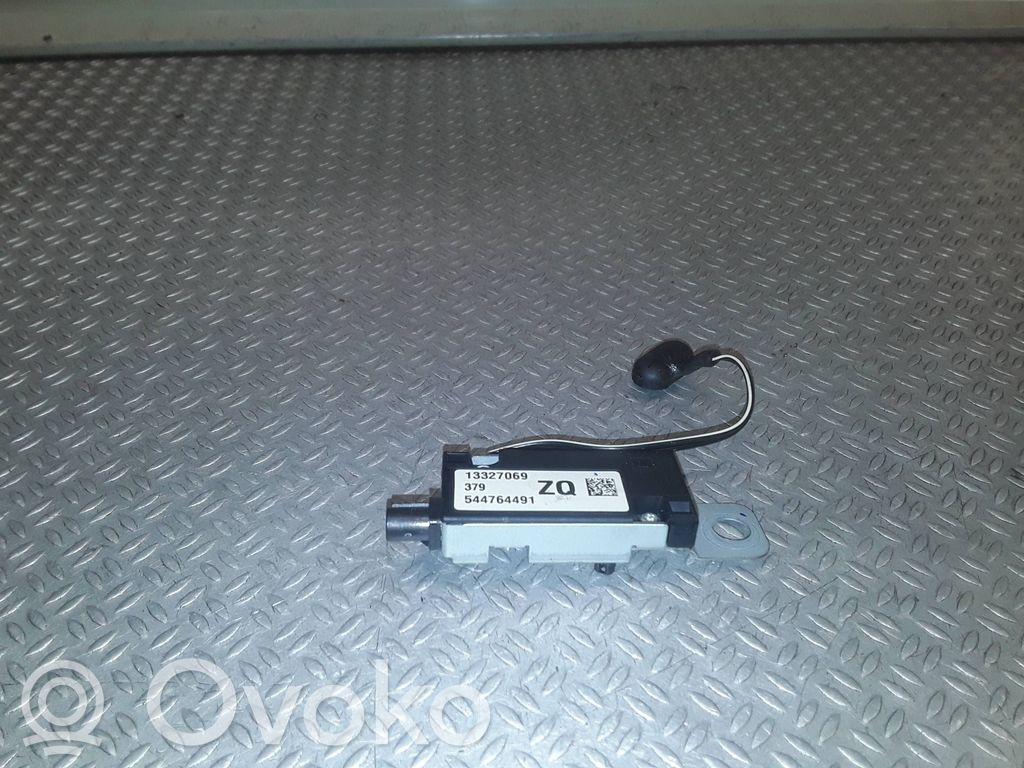 Amplificateur d'antenne   13327069