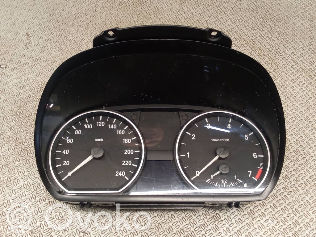 BMW 1 E81 E87 Nopeusmittari (mittaristo) 