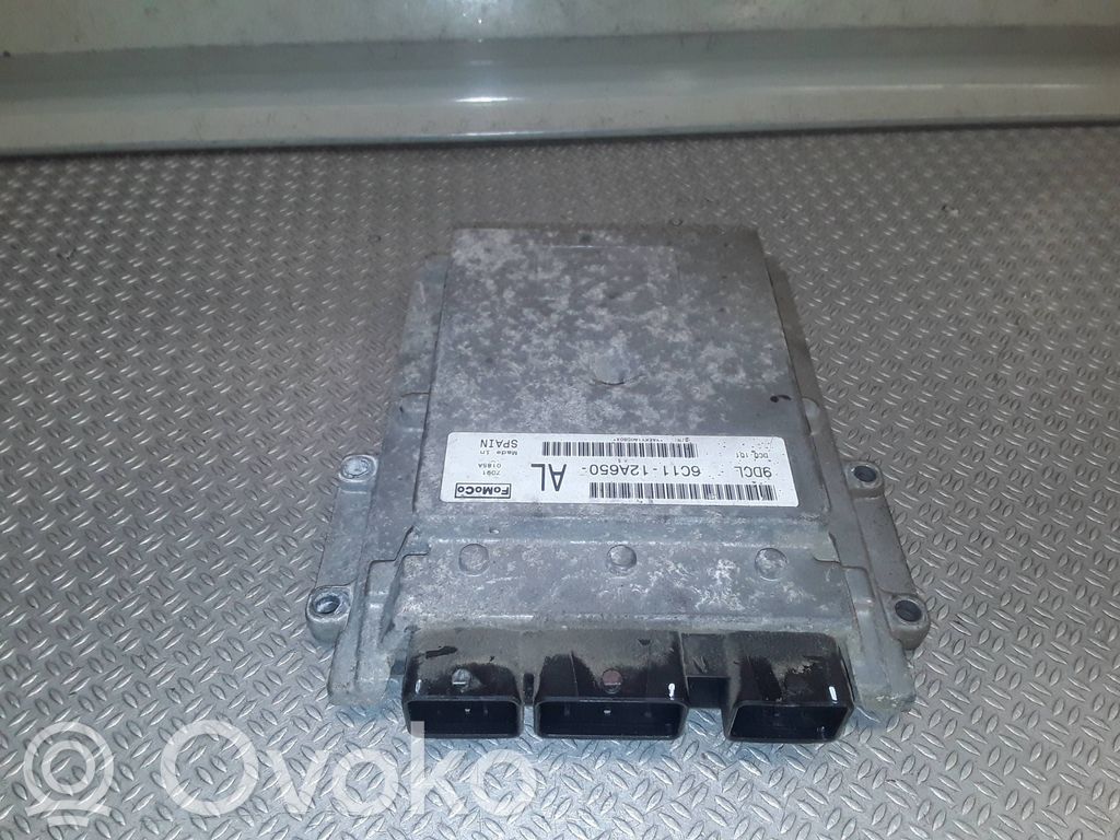 Moottorin ohjainlaite/moduuli   6C1112A650AL