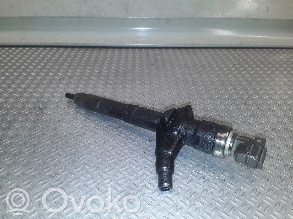 Nissan X-Trail T30 Inyector de combustible 