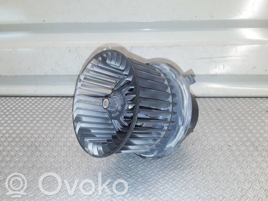 Heizungslüfter   6C1H18456BA