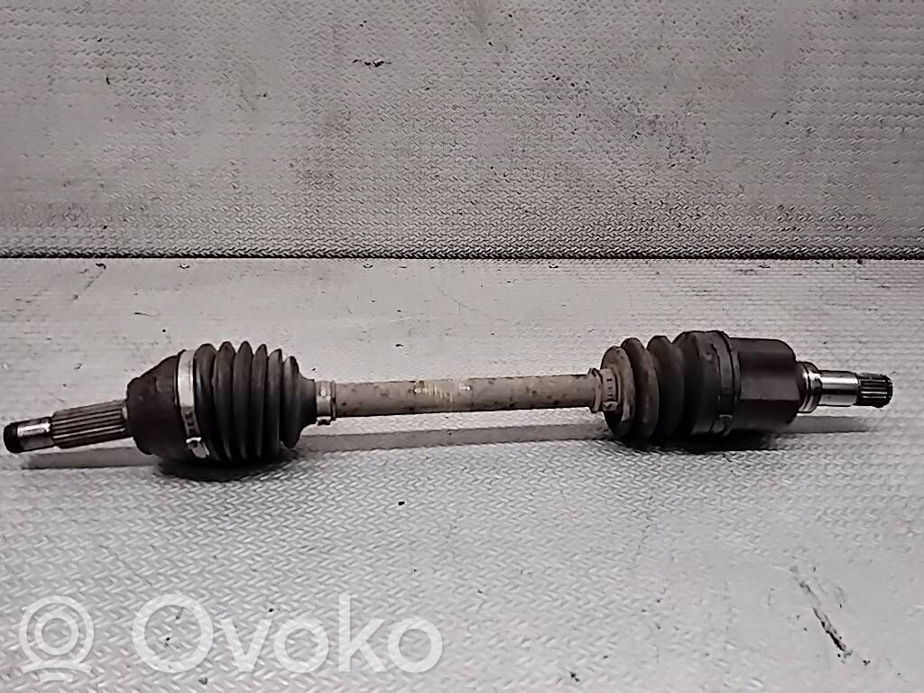 Priekinis pusašis   8V513B437AAA