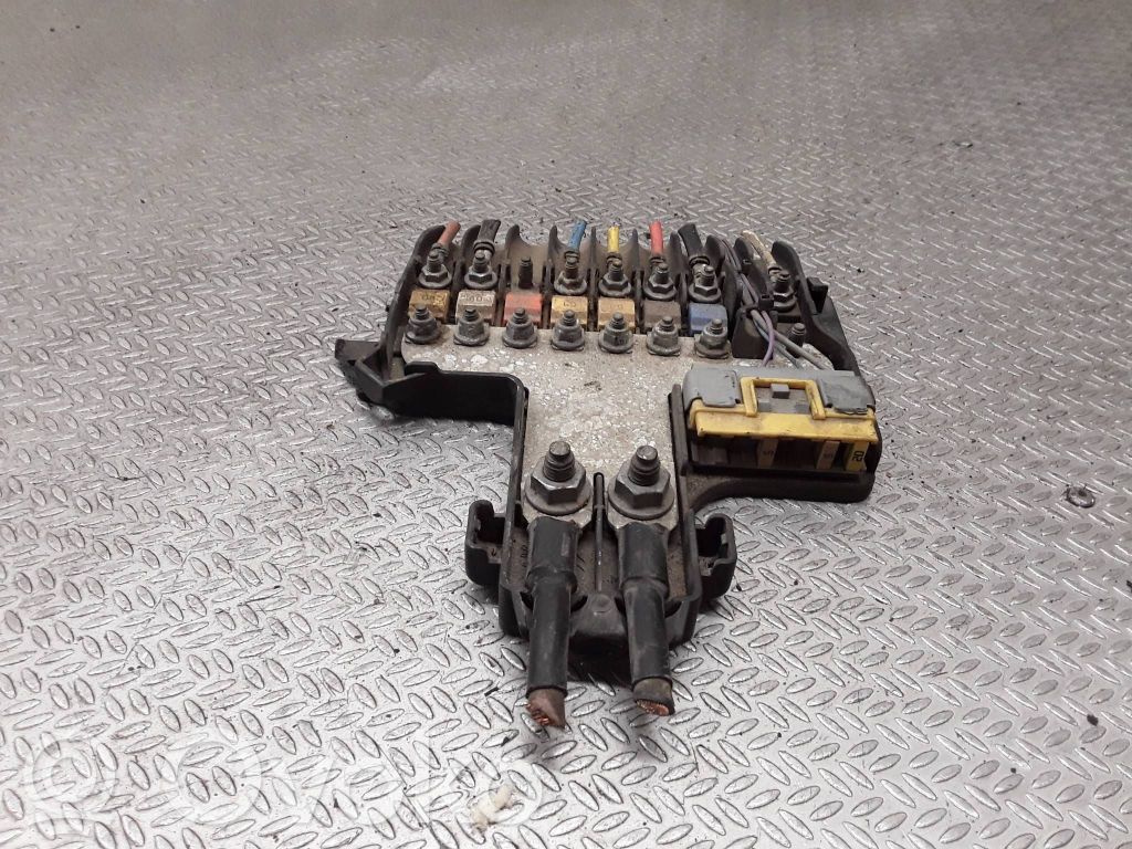 Citroen C4 Grand Picasso Fuse module 