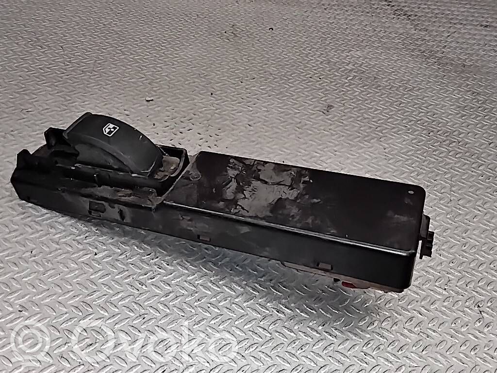 Electric window control switch   12803059