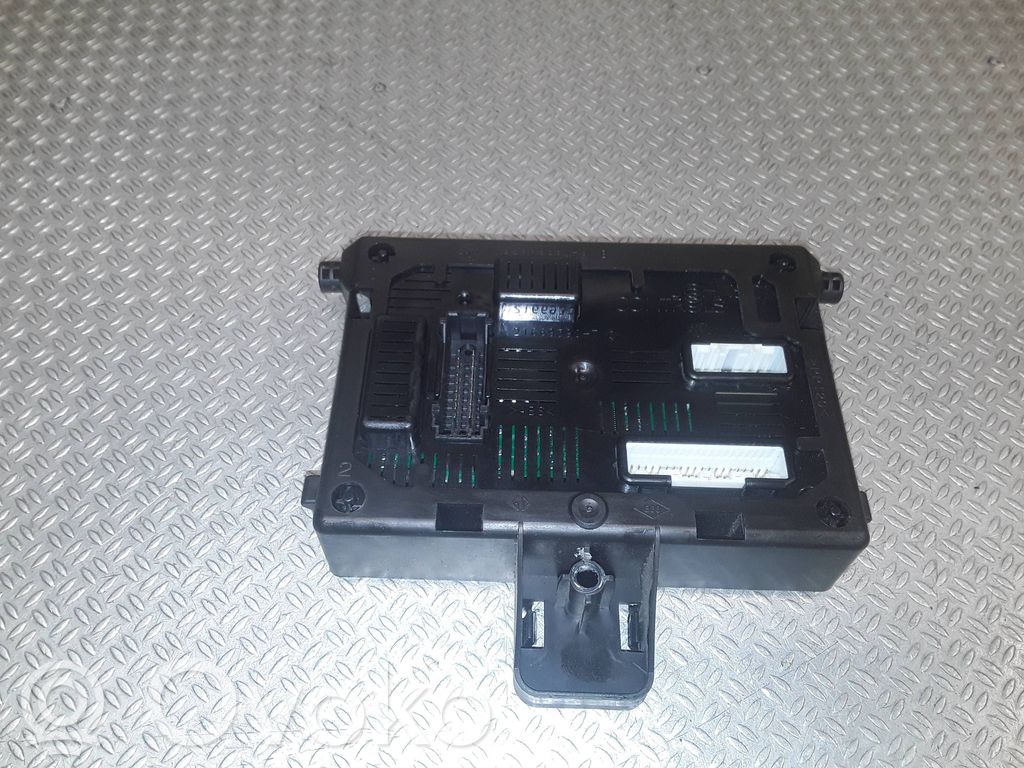 Renault Clio III Komforto modulis 