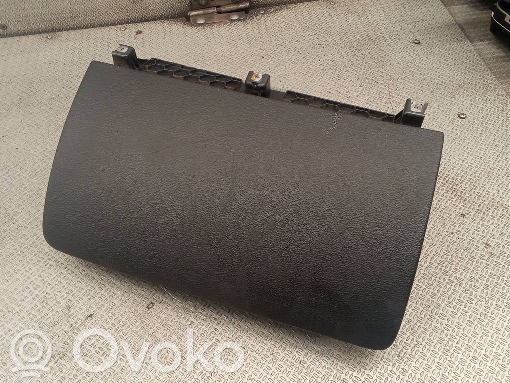 Hansikaslokero   4L1857035E