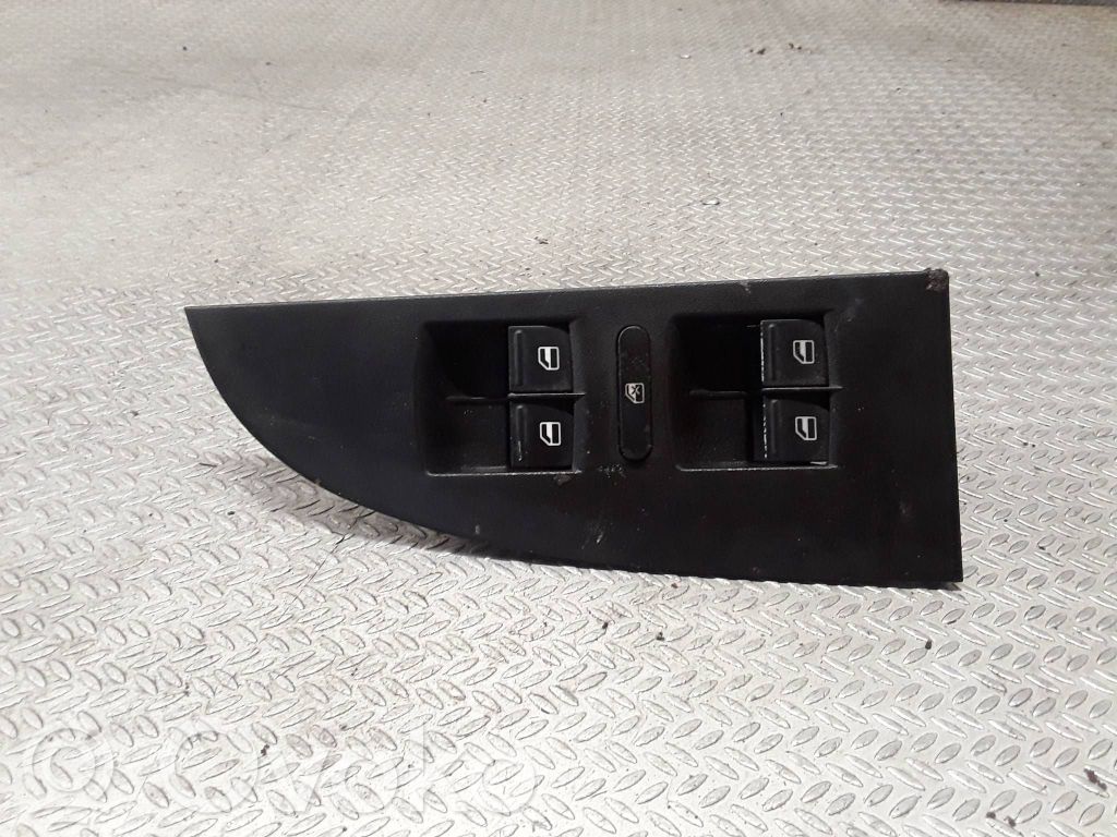 Electric window control switch   1P1867171A