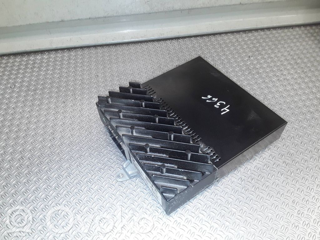 BMW 1 E81 E87 Sound amplifier 