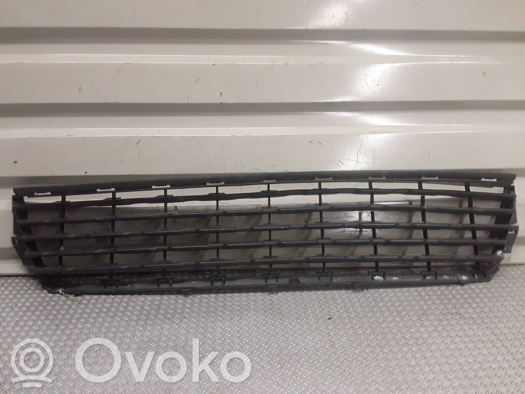 Citroen C3 Picasso Etupuskurin alempi jäähdytinsäleikkö 