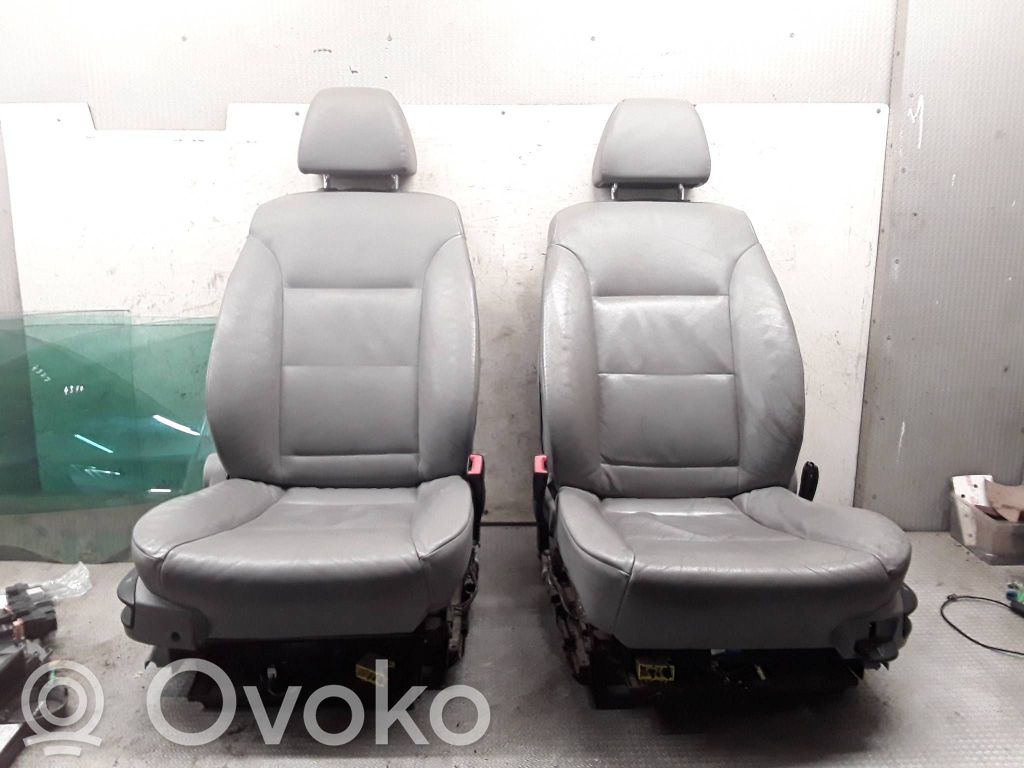 Seat and door cards trim set