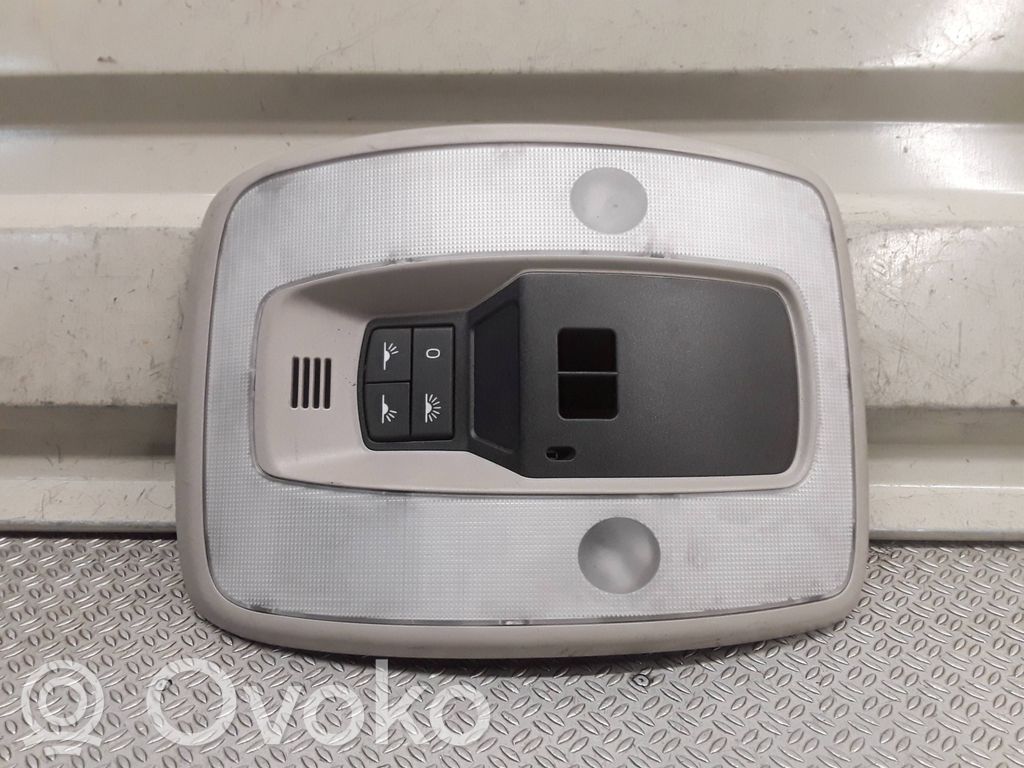 Front seat light   39861054