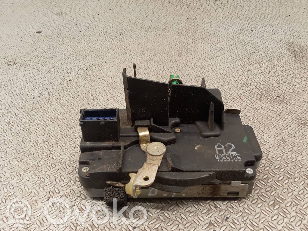 Zamek drzwi przednich   4855185