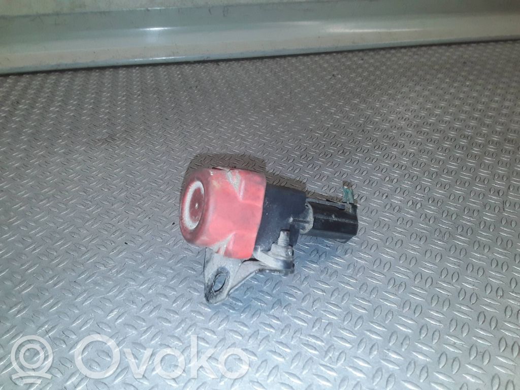 Polttoainehanakytkin   020725B10