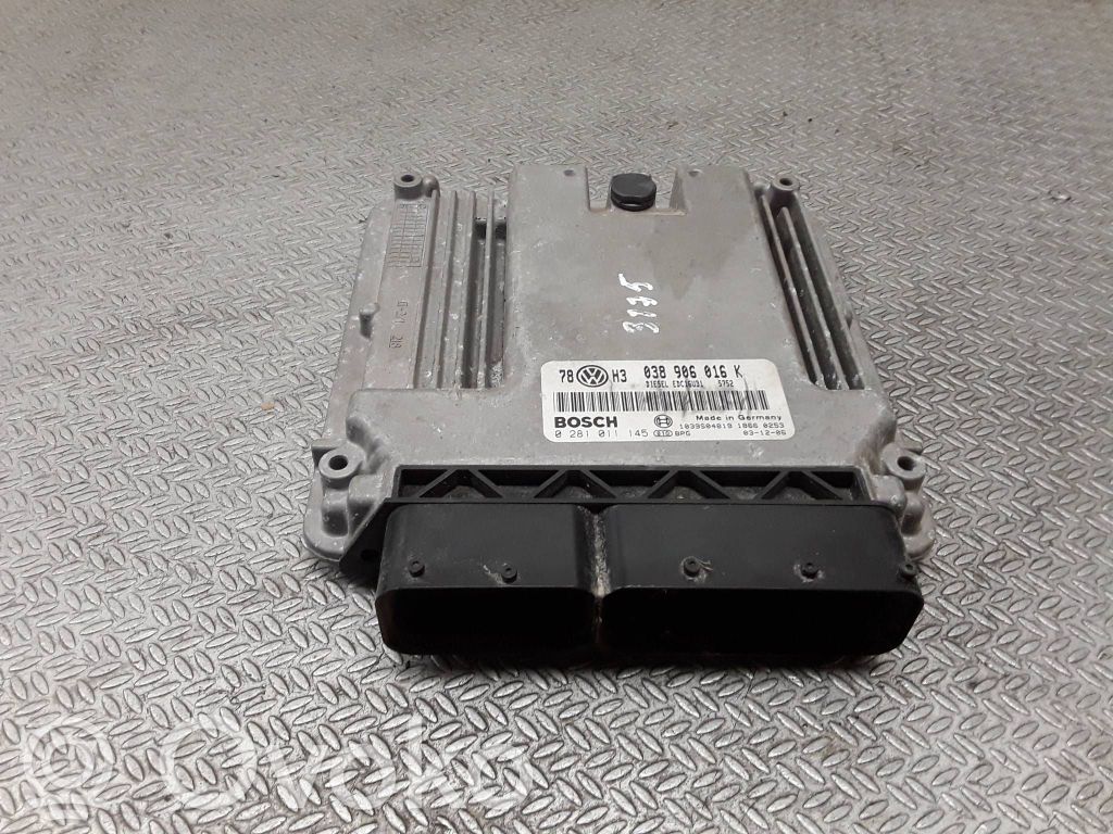 Volkswagen PASSAT B5.5 Engine control unit/module 