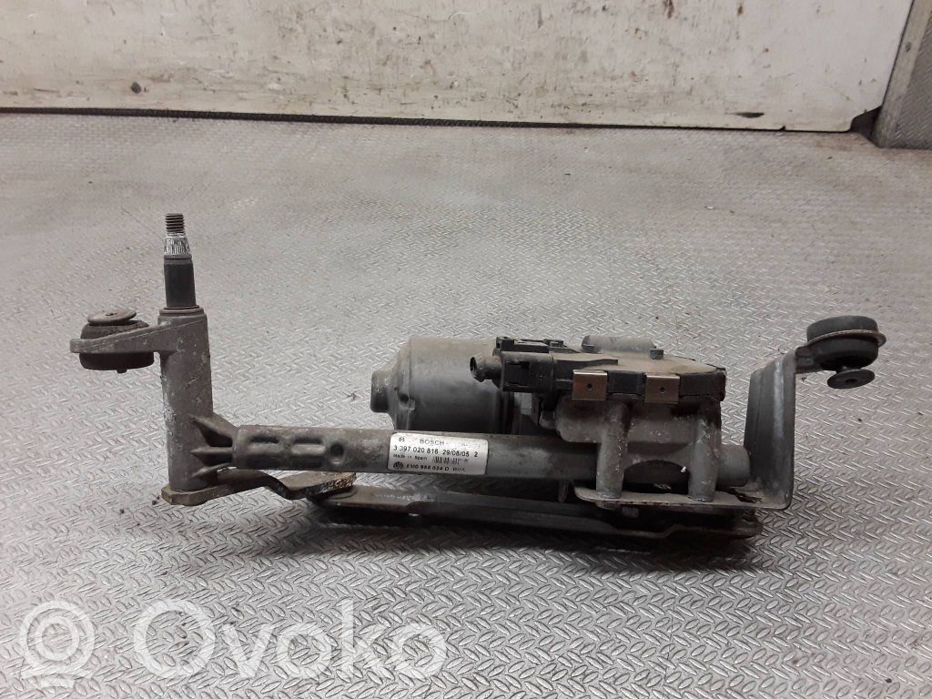 Volkswagen Golf Plus Motor y varillaje del limpiaparabrisas delantero 