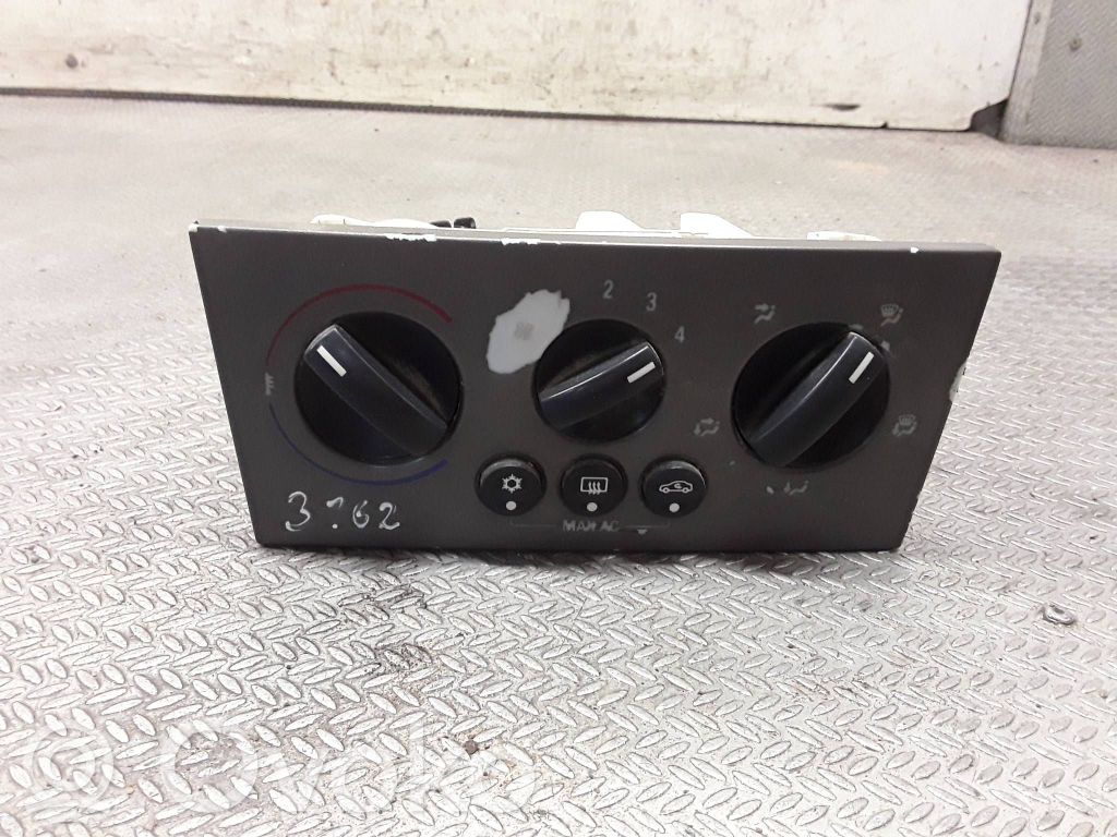 Panel klimatyzacji   13215936,92746244