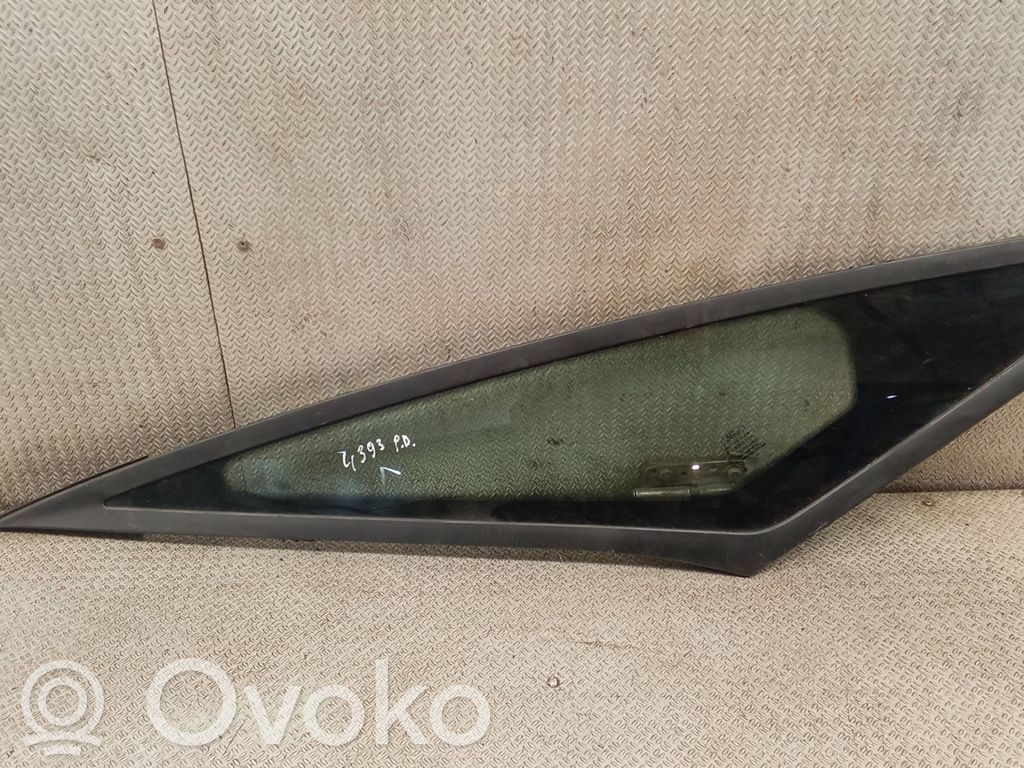 Front triangle window/glass