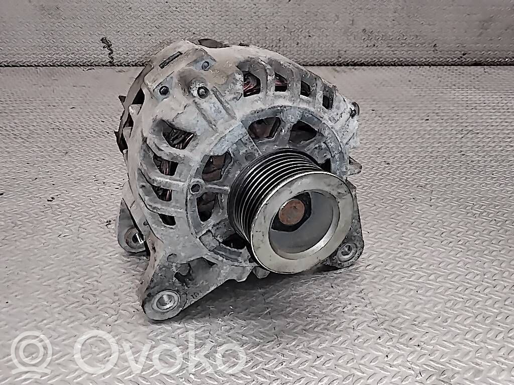 Renault Clio III Генератор 