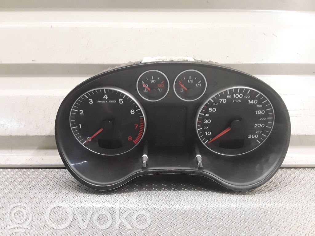 Audi A3 S3 8P Licznik / Prędkościomierz 