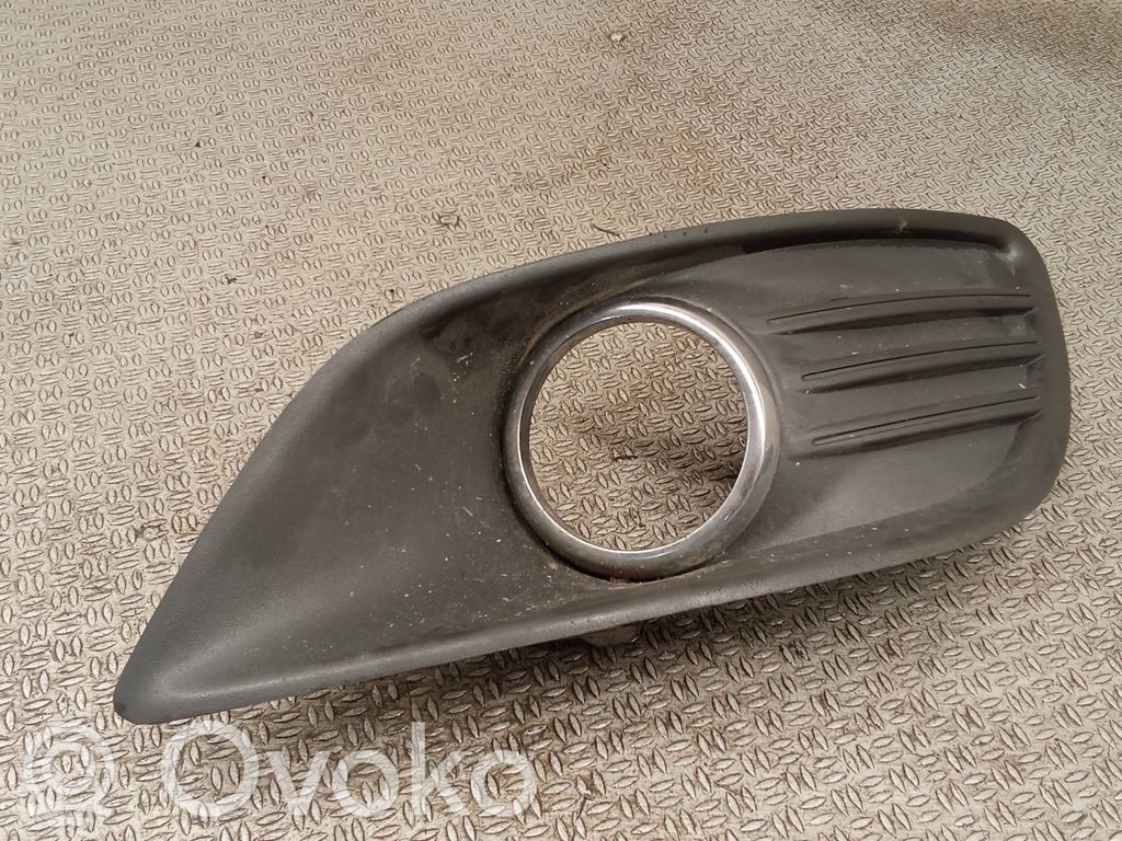 Grille antibrouillard avant   8M5119952A