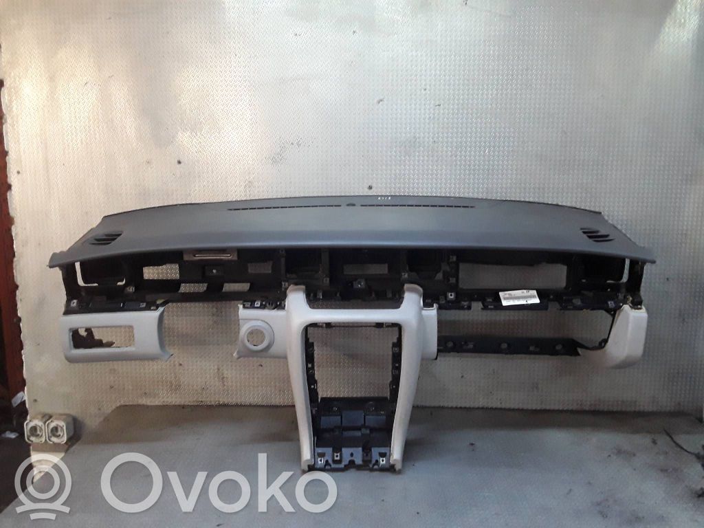 KIA Opirus Dashboard 