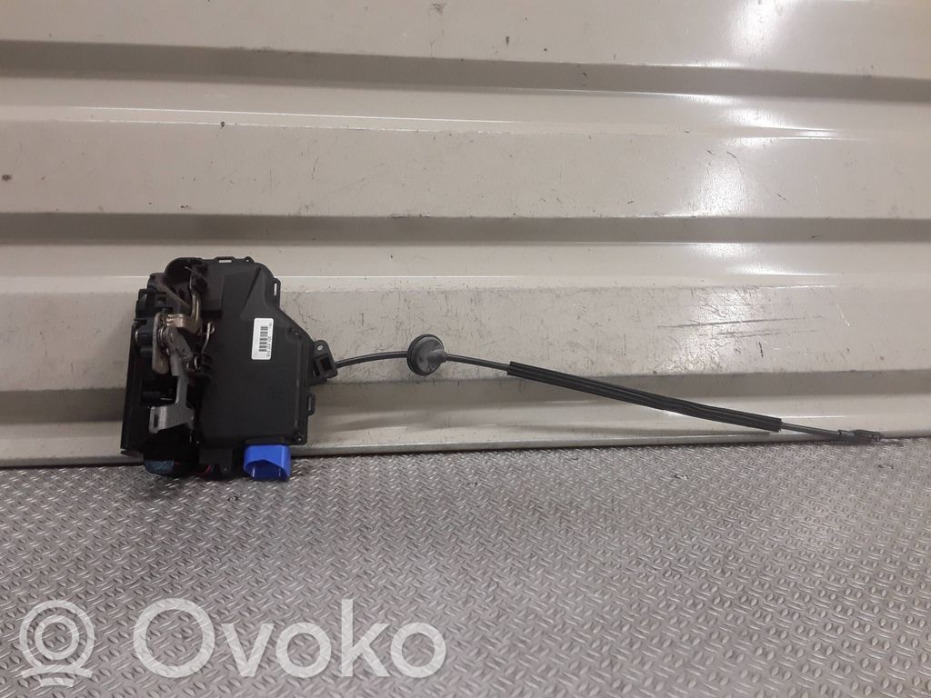 Front door lock   3D1837016