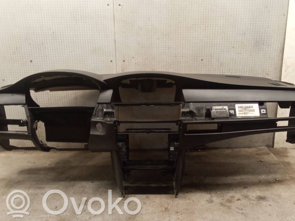 BMW 5 E60 E61 Dashboard 