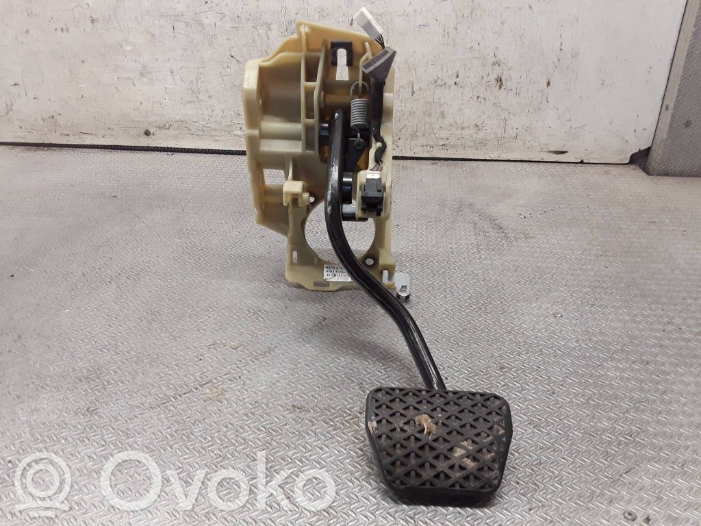 Brake pedal   6769221,4010613C