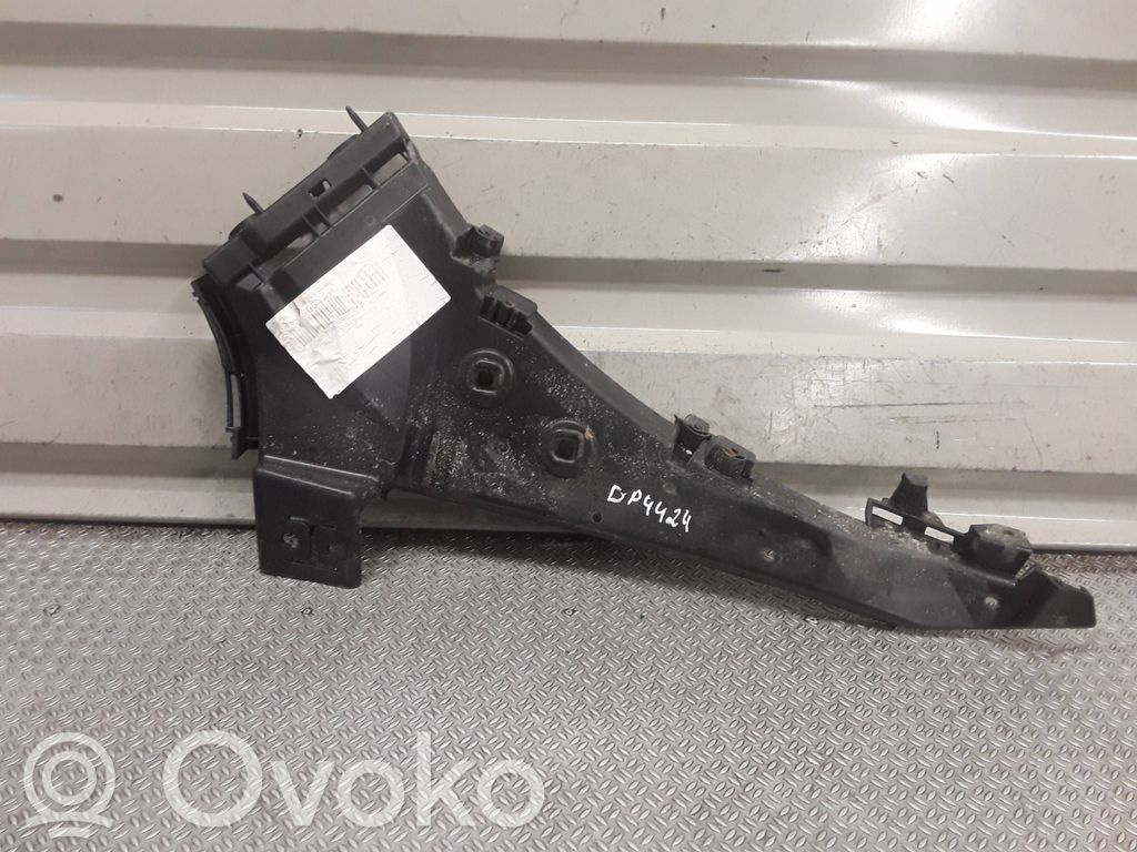 Audi Q7 4L Front bumper mounting bracket 
