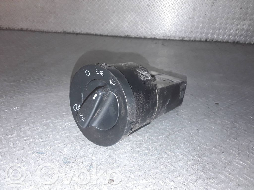 Lichtschalter   3B0941531B