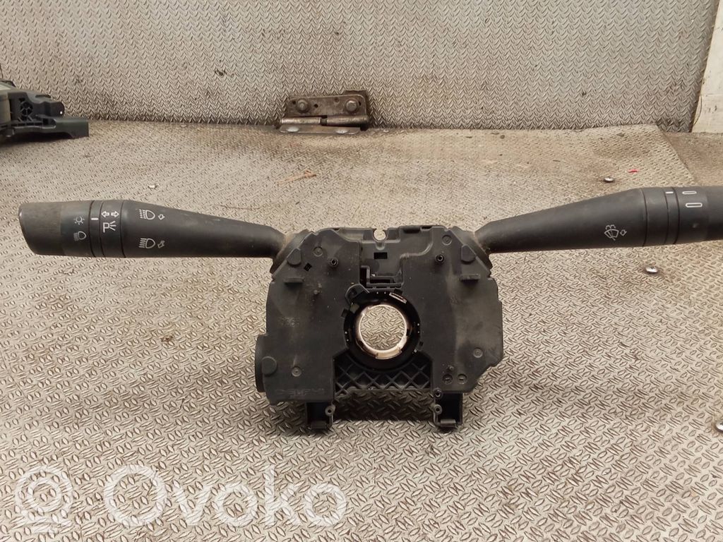 Citroen Nemo Commodo, commande essuie-glace/phare 
