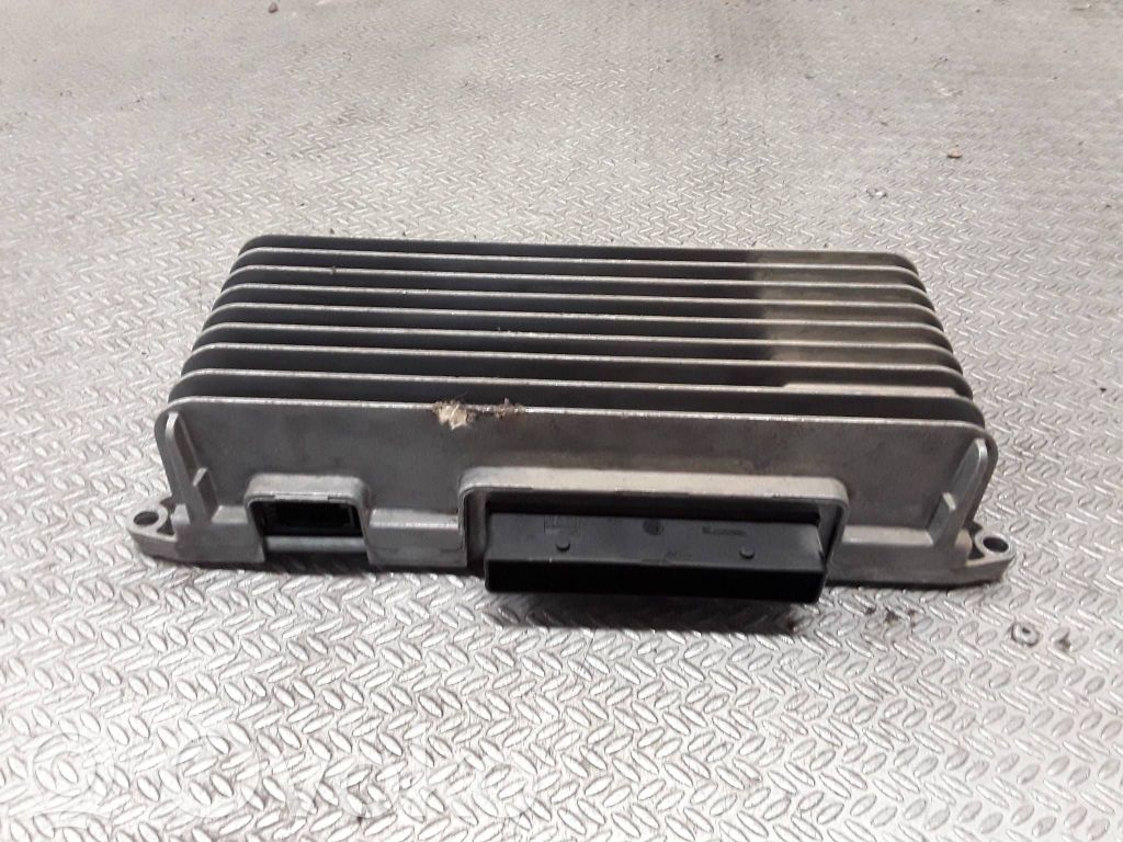 Amplificatore   4F0910223M