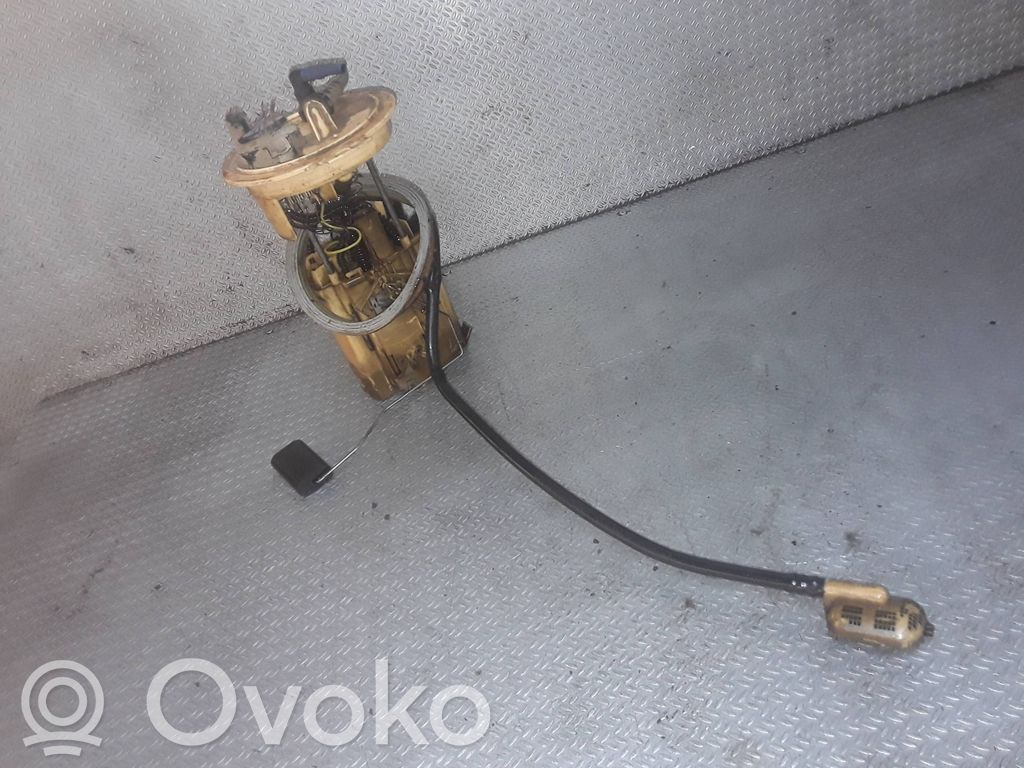 Volkswagen PASSAT B6 Bomba interna de combustible 