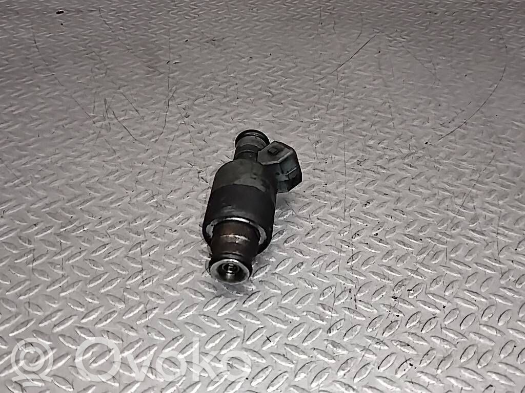 Opel Astra G Inyector de combustible 