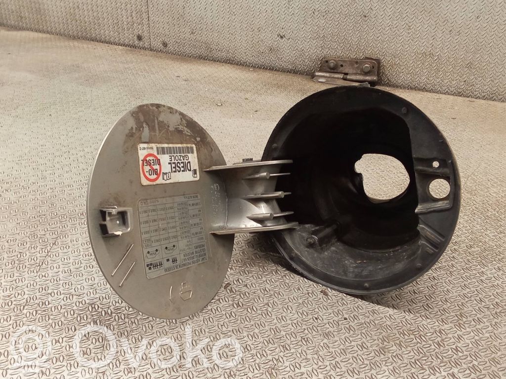 Skoda Yeti (5L) Klapka wlewu paliwa 