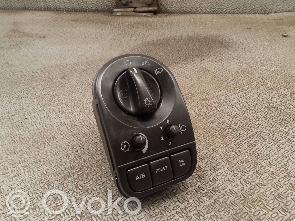 Jaguar X-Type Light switch 