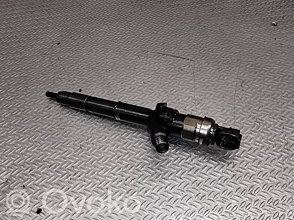 Nissan X-Trail T30 Inyector de combustible 