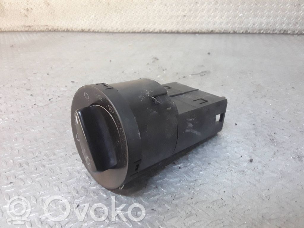 Lichtschalter   1U0941531D