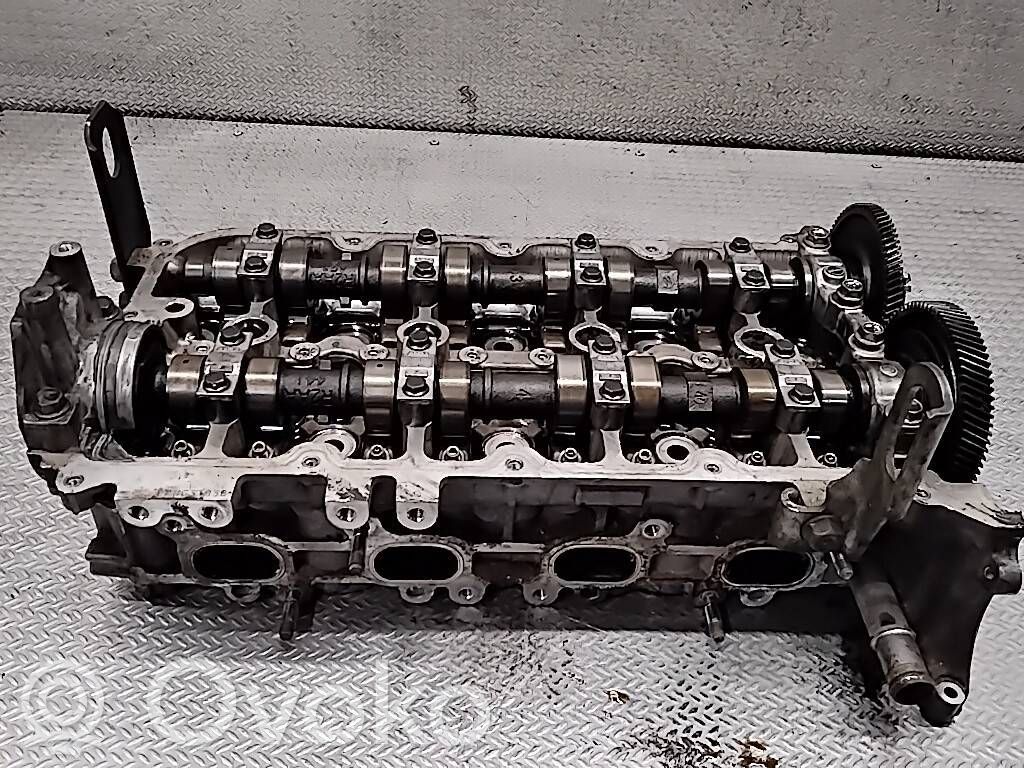 Engine head   R2AA10100