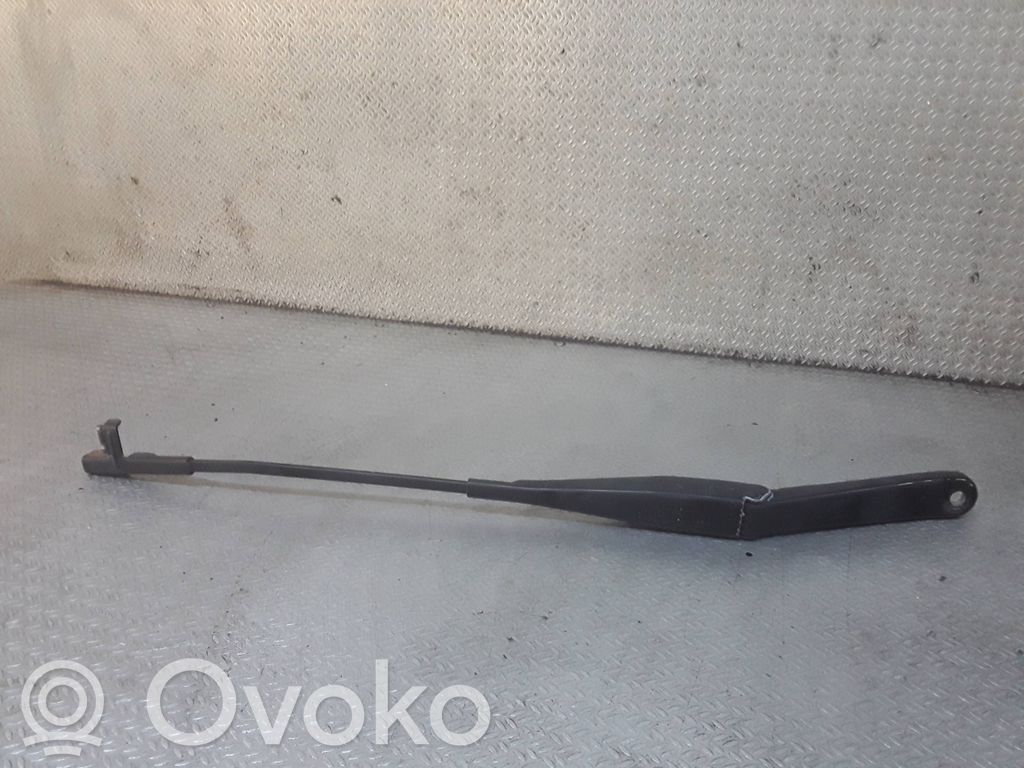 Ford Focus Front wiper blade arm 