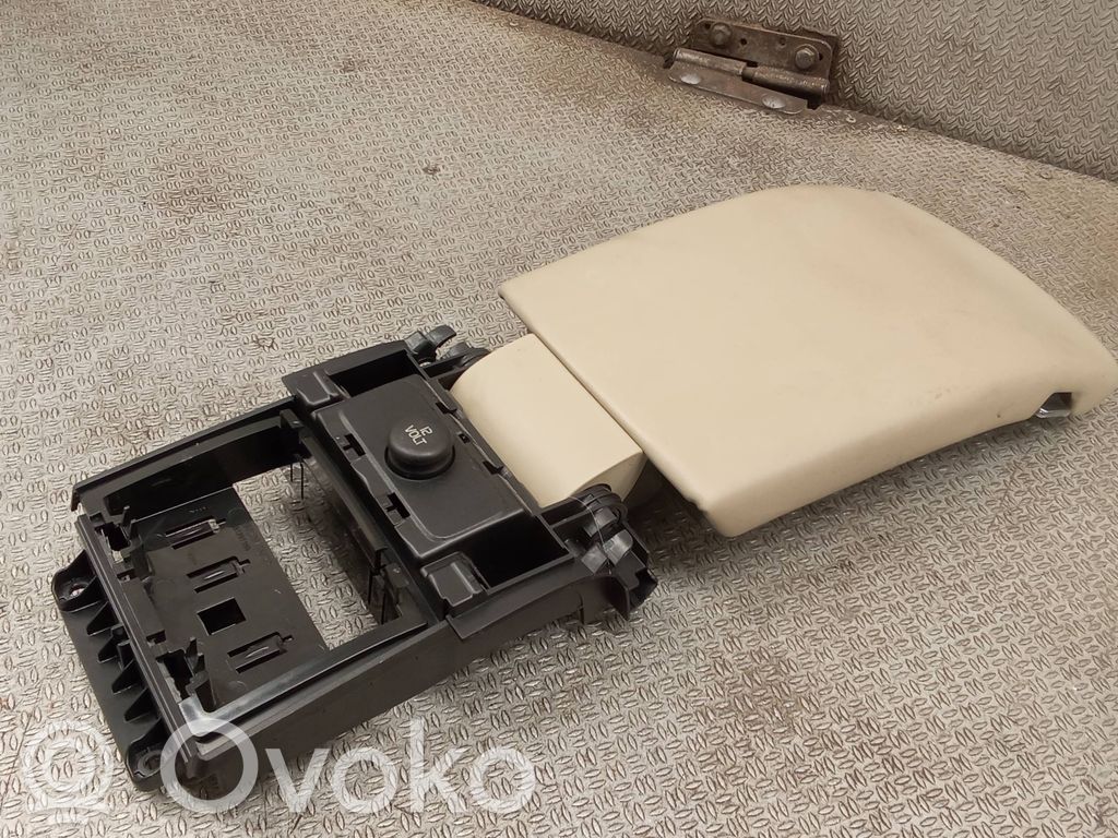Volvo V70 Armrest 