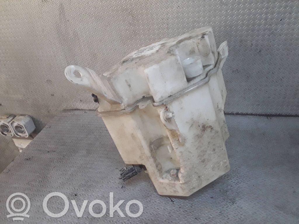 Langų skysčio bakelis   30784233