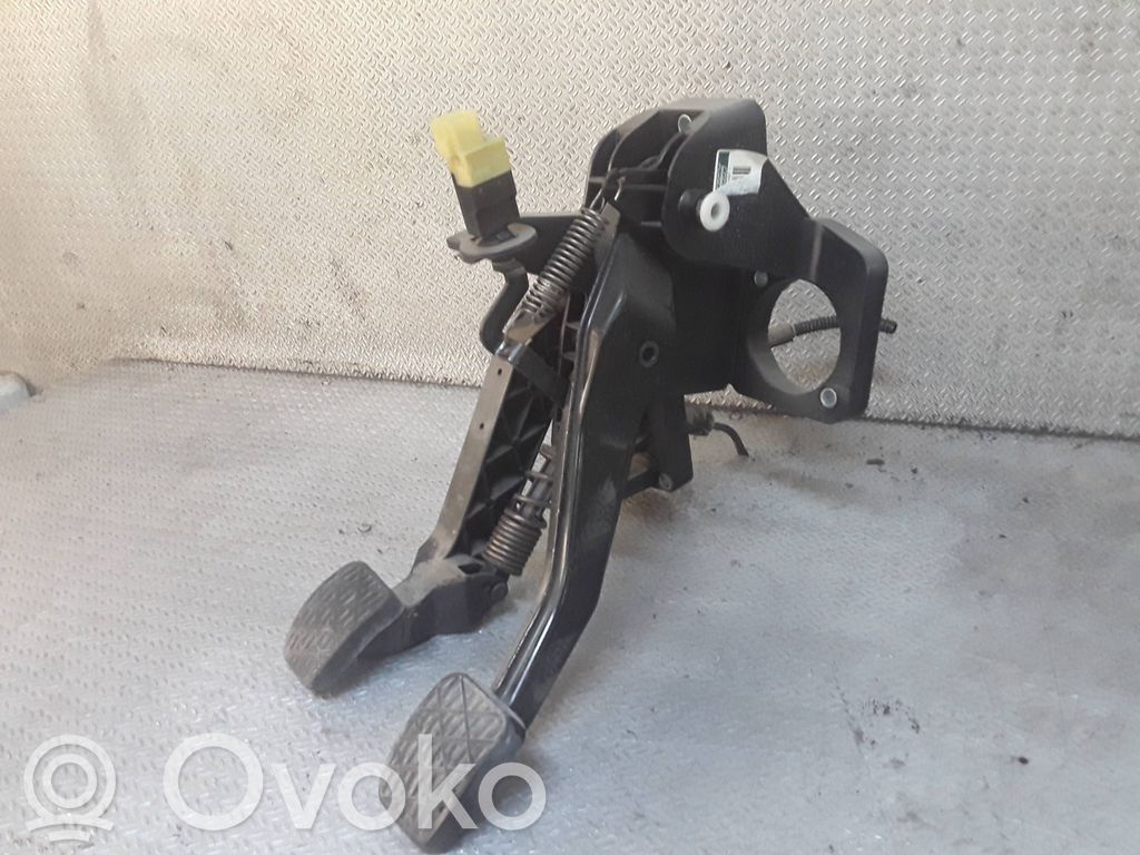 Assemblage pédale   A1692900416