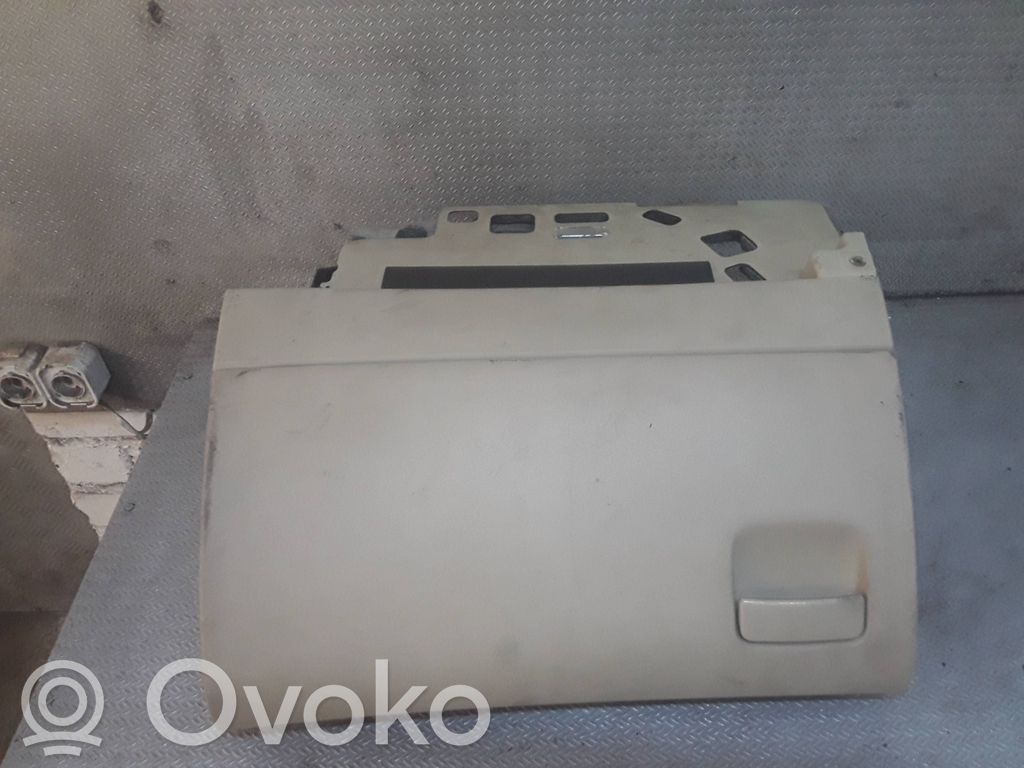 Audi A8 S8 D3 4E Glove box 