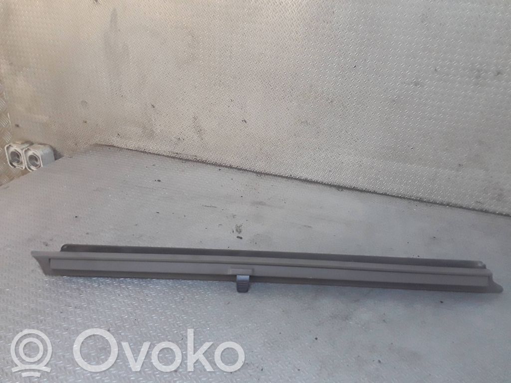 Audi A8 S8 D3 4E Galinė lango užuolaidėlė 