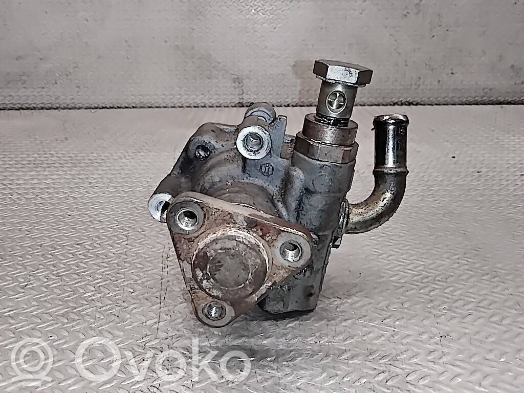 Ohjaustehostimen pumppu   8D0145177Q