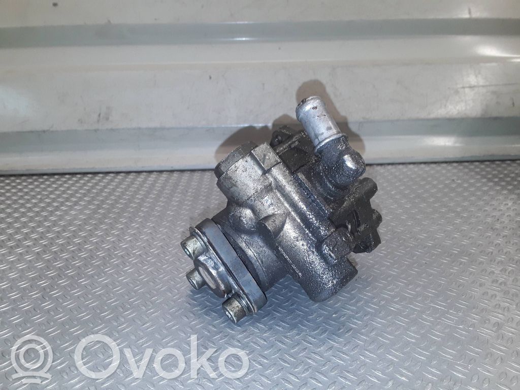 Audi A8 S8 D3 4E Power steering pump 
